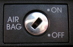 airbag-control-743960-m
